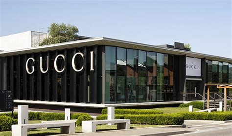 outlet piacenza gucci|gucci mall outlets.